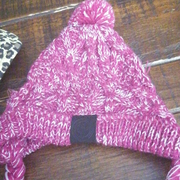 Two Medium hats and a wig for dogs - Picture 3 of 11